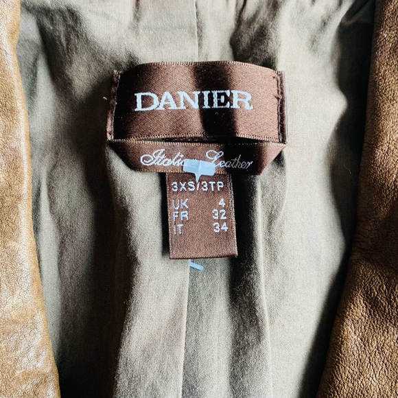 Danier brown leather jacket - Picture 2 of 4